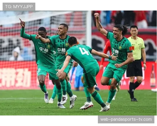 国安防守漏洞频出，当前赛季站位混乱与能力压力并存，防线稳定性面临考验